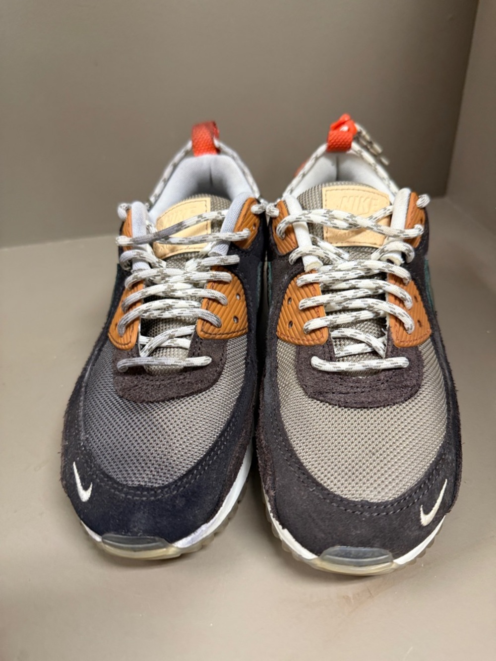 Nike Air Max 90 SE Lace Toggle Khaki Olive Sz 7.5 — FLAW - Picture 2 of 8